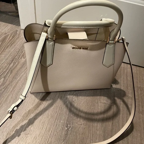 Michael Kors Bag Brand New Never Used - Picture 6 of 7